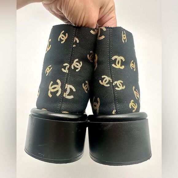 Chanel CC Logo Canvas Shearling Lace Up Combat Boots Black & Gold EU 39 US 8.5-8 - Picture 6 of 15